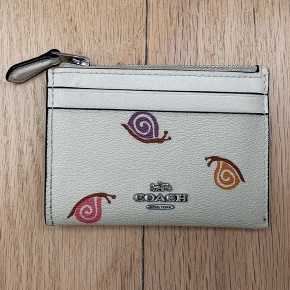 Coach Cream Snail Print Slim Card Holder with Zipper - Picture 2 of 5